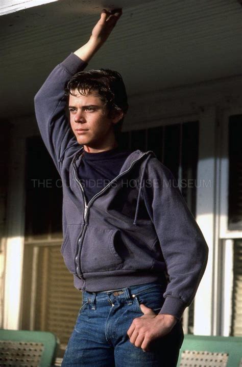 C thomas howell as ponyboy curtis in the outsiders 1983 – Artofit