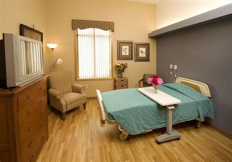 nursing home room - Google Search | Emily | Pinterest