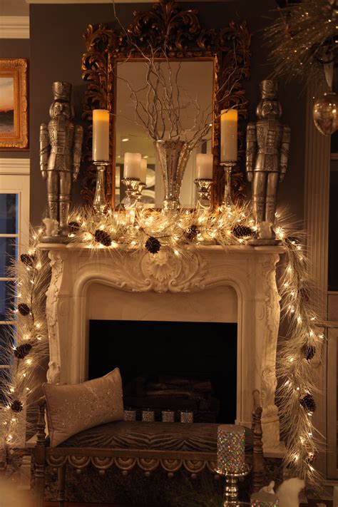 10+ Christmas Decoration Ideas For Fireplace