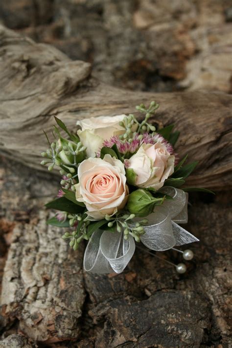 Pin by Leeann S on Wedding Budget and DIY | Prom corsage and boutonniere, Corsage wedding mother ...