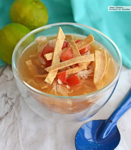 Sopa de lima estilo Yucatán. Receta mexicana