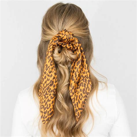 How to Tie a Hair Scarf: Five Gorgeous Ideas 2024 - Lulus.com Fashion Blog