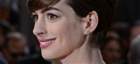 Oscars 2013: Anne Hathaway Wins Best Supporting Actress - Reel Life ...