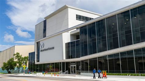 Miami Dade College Closes Medical Campus After Visitor Tested Positive for COVID-19 – NBC 6 ...