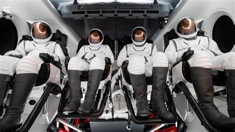 SpaceX reveals EVA suit design as Polaris Dawn mission approaches : r ...