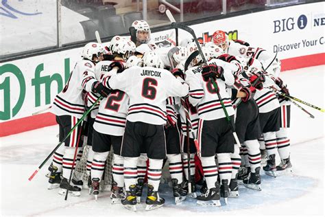 SCSU hockey has strong outing in Omaha pod to start season