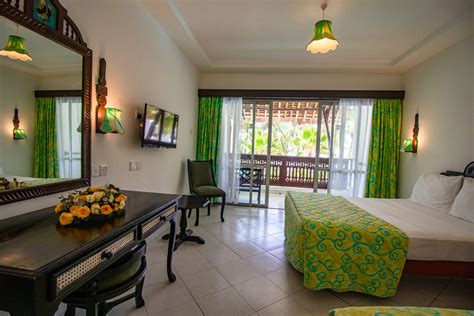 Honeymoon Mombasa: Bamburi Beach Hotel Honeymoon package