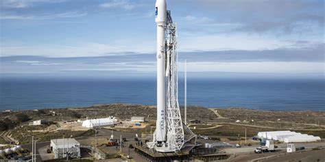 SpaceX hiring Vandenberg Launch Site Manager, more launches out of ...