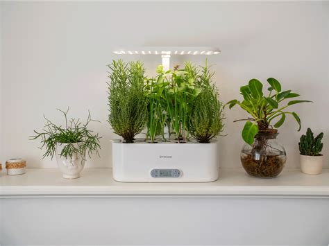 VEGROWER Hut H1 Indoor Gardening Hydroponic System