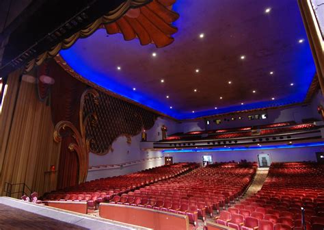 The Historic Bakersfield Fox Theater | Visit Bakersfield