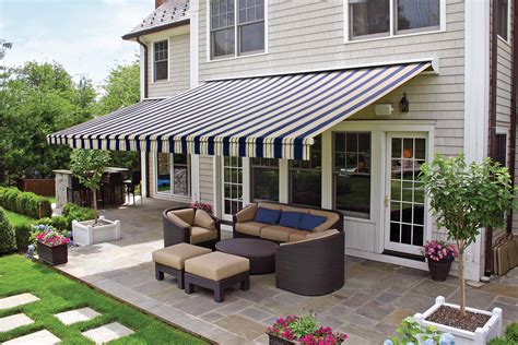 Retractable Awning | SummerSpace