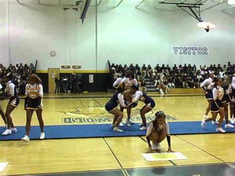 Lindenwold high school cheerleaders!!! :) - YouTube