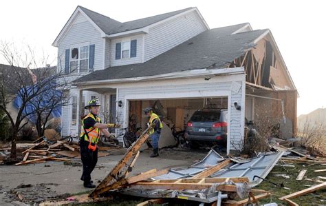 Tornado aftermath: Cleanup begins in Dexter