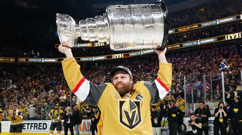 Phil Kessel takes shot at Toronto media, critics after third Stanley Cup win: 'You guys said I ...