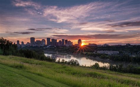 Edmonton Sunset Photograph by Edwina Podemski - Fine Art America