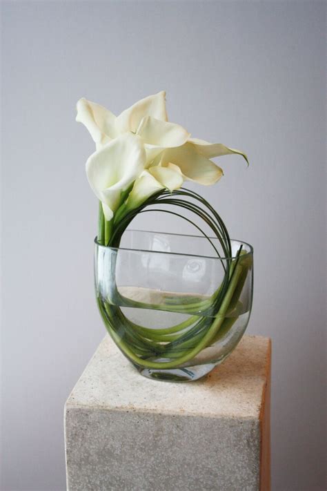 corporate flower arrangements, modern arrangement, modern centerpiece ...