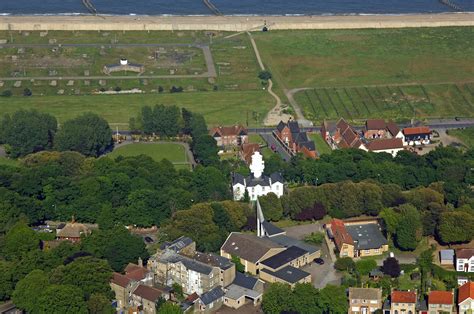 Lowestoft Light (Lowestoft High Light) Lighthouse in Lowestoft, GB, United Kingdom - lighthouse ...