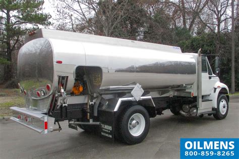 Oilmens-Fuel-Truck-Stock-28090R_4 - Fuel Trucks | Tank Trucks | Oilmens