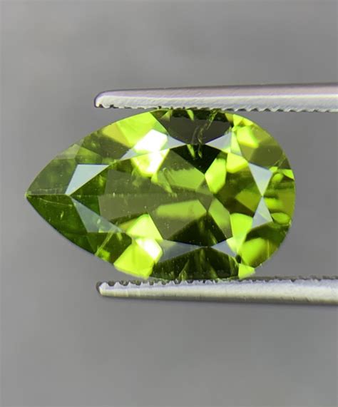 4.06 Cts Natural Peridot Gemstone