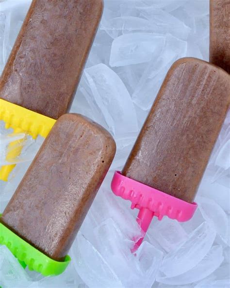 Healthy Chocolate Popsicles | The Oven Light