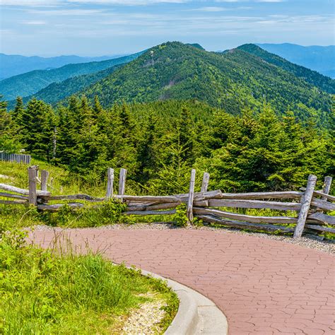 North Carolina's 20 Most Popular State Park Hiking Trails – EmBlaze ...