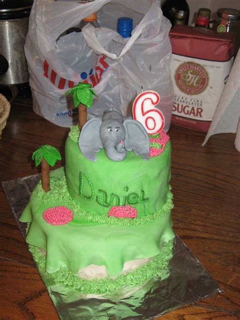 Horton Hears A Who - CakeCentral.com