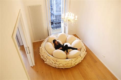 Giant Birdnest: Wooden Bed Filled With Soft Egg-Shaped Pillows | Bored Panda