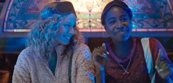 'Queenpins' Comedy Trailer with Kristen Bell & Kirby Howell-Baptiste ...