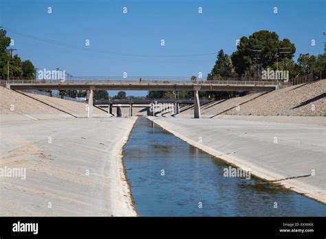 Los angeles river reseda hi-res stock photography and images - Alamy