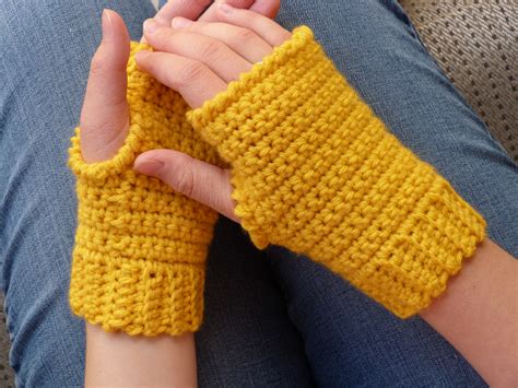 Crochet Spot » Blog Archive » Free Crochet Pattern: Easy Crochet Fingerless Gloves - Crochet ...