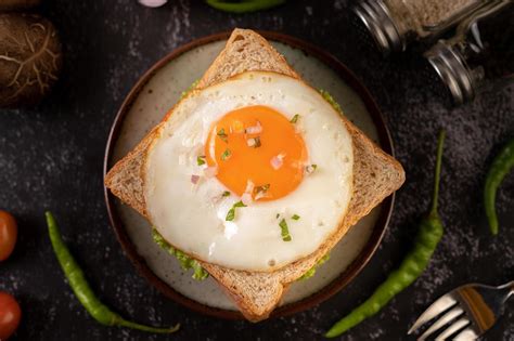 Fried egg sandwich 1827296 Stock Photo at Vecteezy