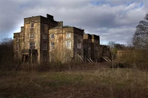 Heritage bosses in plea to save crumbling 500-year-old Winstanley Hall ...