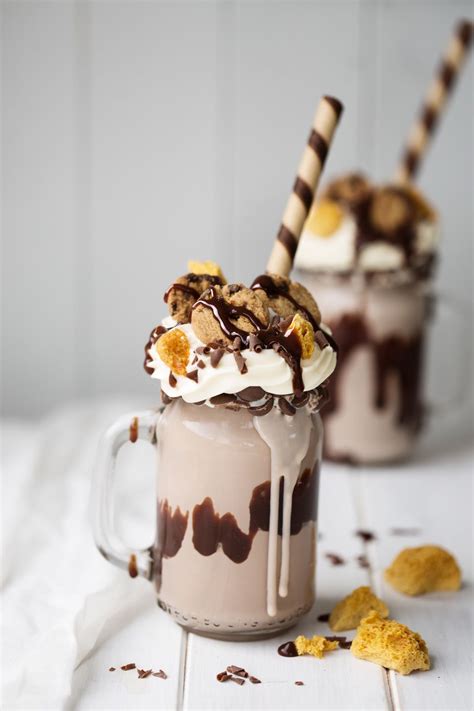 Quick and Easy Cookie Milkshake Recipe