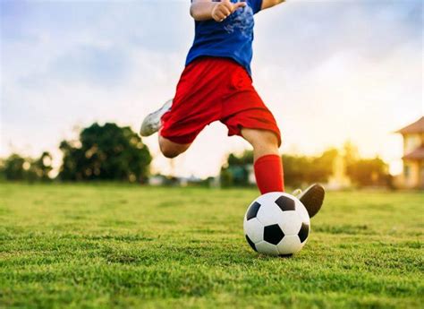 Study claims half of Irish kids can’t kick a ball properly