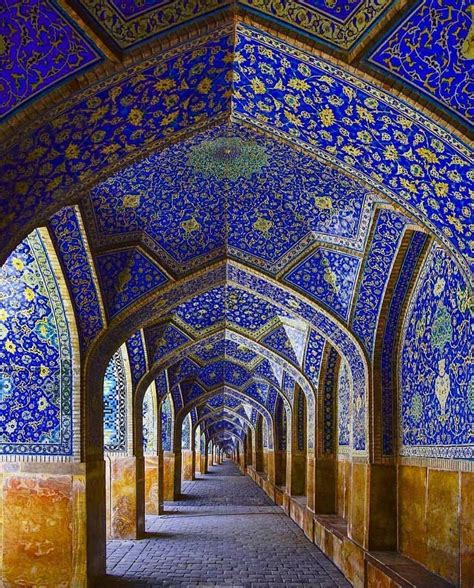 Esfahan, Iran | Persian architecture, Iranian architecture, Islamic ...