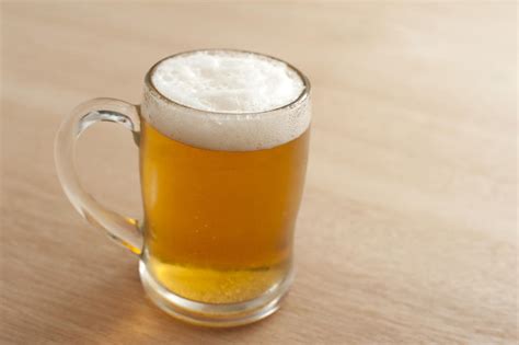 Free Stock Photo 11647 Mug of cold frothy beer | freeimageslive