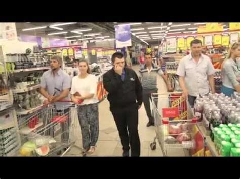 Kalinka singing flash mob in a Russian supermarket - YouTube