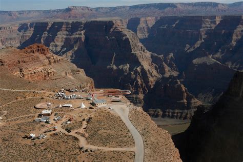 Man jumps to his death at Grand Canyon Skywalk | Inquirer News