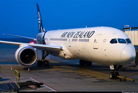 ZK-NZH Air New Zealand Boeing 787-9 Dreamliner Photo by ZGGGRWY01 | ID 930083 | Planespotters.net