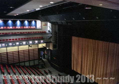 89 Crawley Hawth 23 | Hawth Theatre, Crawley. The main house… | Flickr