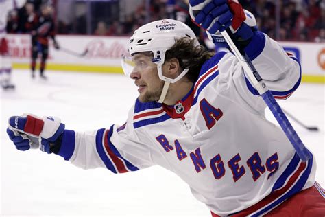 Rangers' Artemi Panarin on 'different level' after 4-goal game