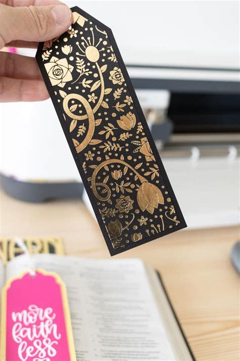 How to Make Bookmarks with your Cricut | Free SVG templates! | Cricut ...