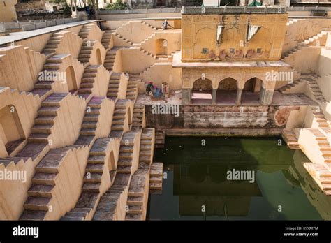 The Panna Meena ka Kund stepwell, Jaipur, India Stock Photo - Alamy