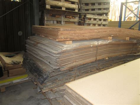 Large quantity of veneered 3mm masonite sheets. Approximately 2400mm x 1200 Auction (0017 ...