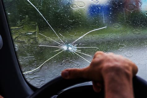 Why You Should Never Drive with Broken Windshield Glass