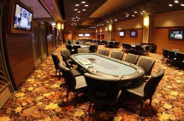 Four Winds South Bend Casino Opens New Poker Room