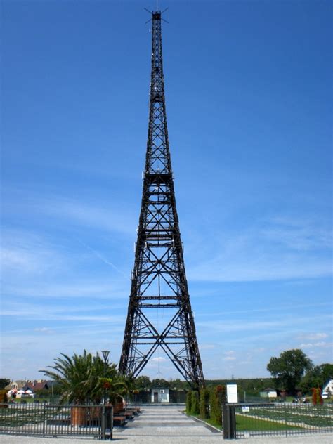 File:Glivice radio tower.JPG - Wikipedia