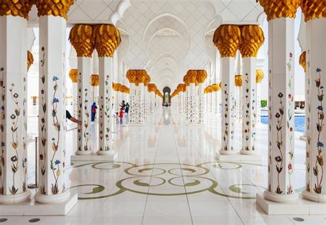 Premium Photo | Sheikh zayed grand mosque interior