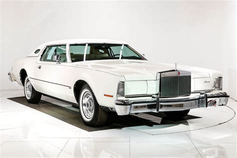 1974 Lincoln Continental | Volo Museum