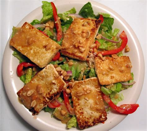 Grad Gastronomy: Seared tofu salad with miso-ginger dressing